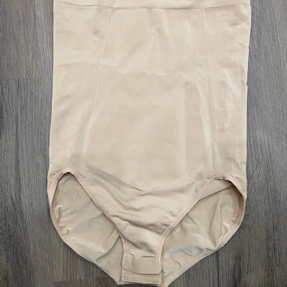 High-Waisted Shapewear in Nude